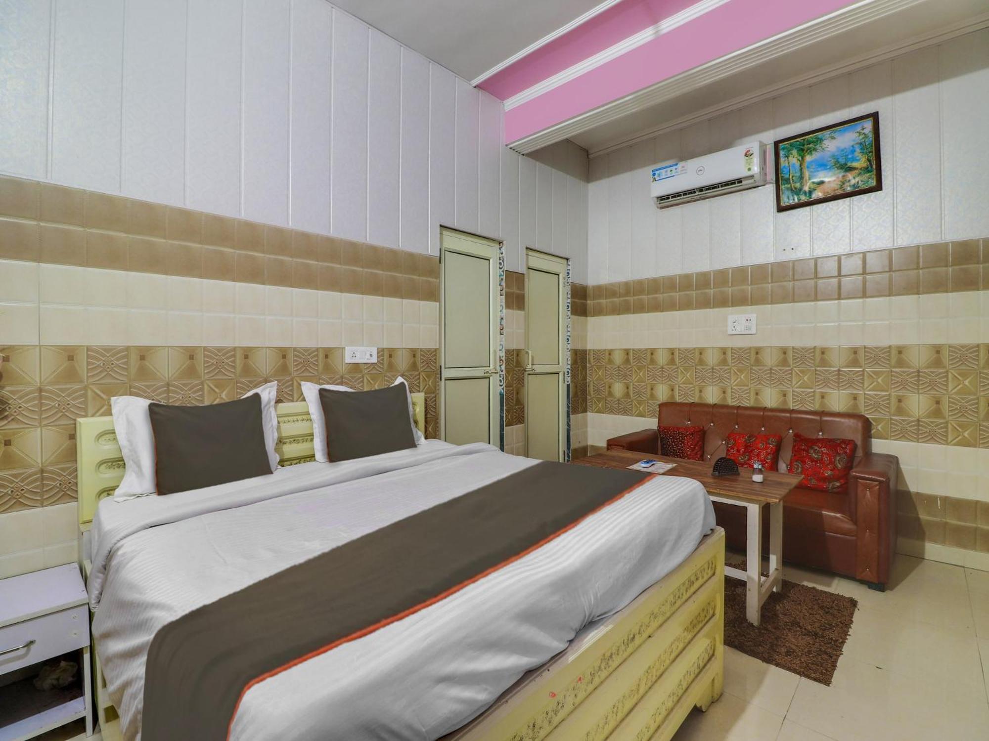 Collection O Paradise And Restaurant Hotell Kashipur Exteriör bild