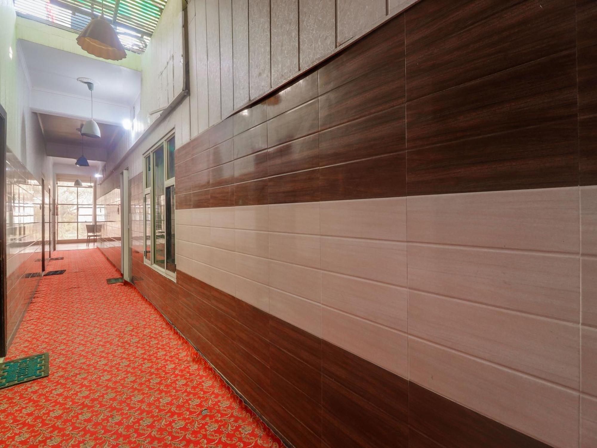 Collection O Paradise And Restaurant Hotell Kashipur Exteriör bild